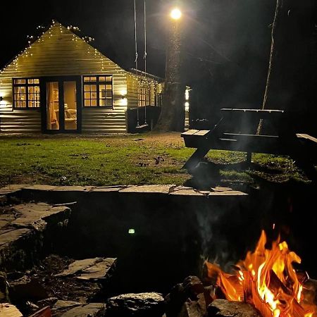 Cuckoo Cabin, Tyn Y Cwm Eglwys-Fach Kültér fotó