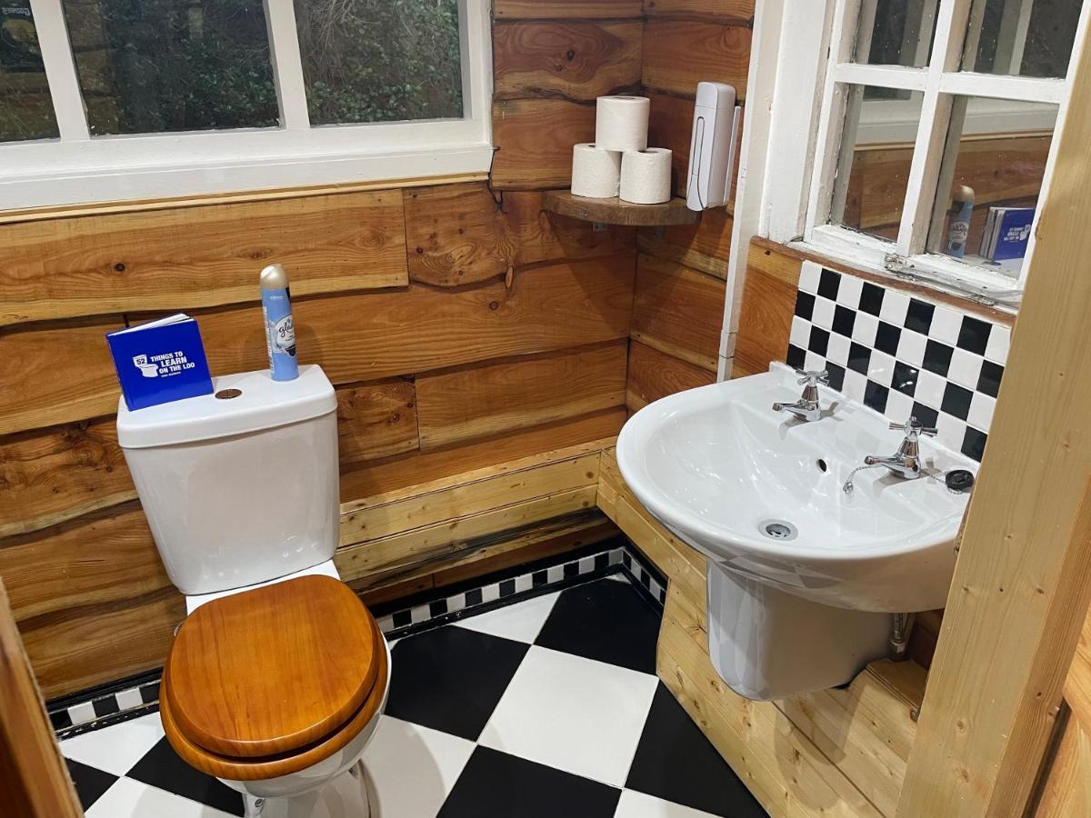 Cuckoo Cabin, Tyn Y Cwm Eglwys-Fach Kültér fotó